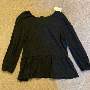 Loose fitting, cute neck tie in back